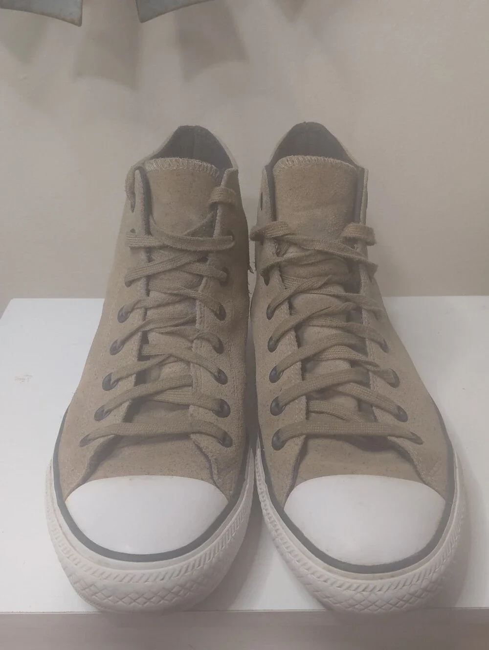 Converse high top